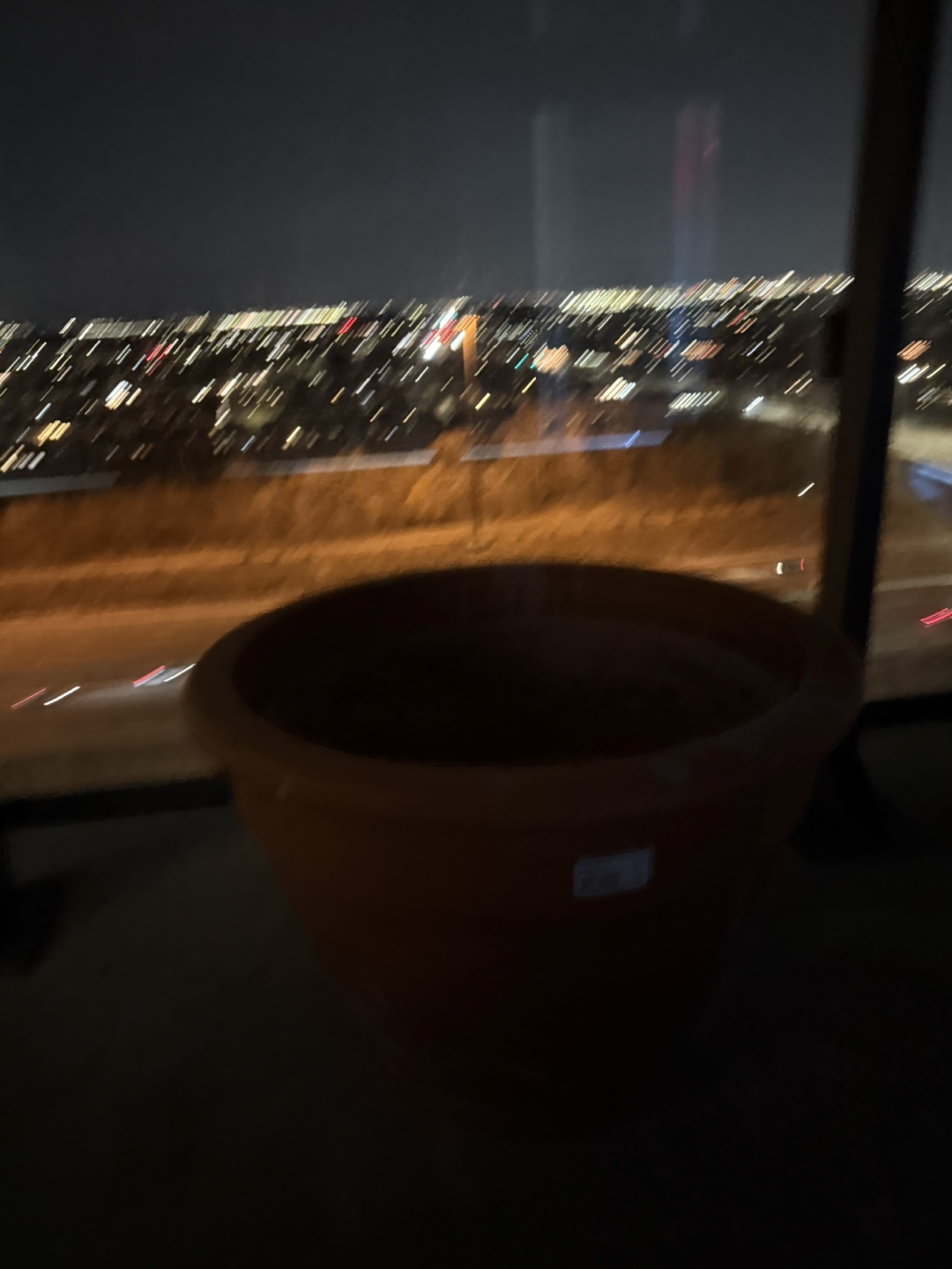 Large Terracotta-coloured Plastic Pot - photo 3