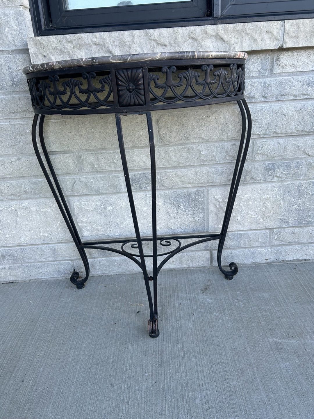 Marble Top Half-Moon Console Table - photo 2