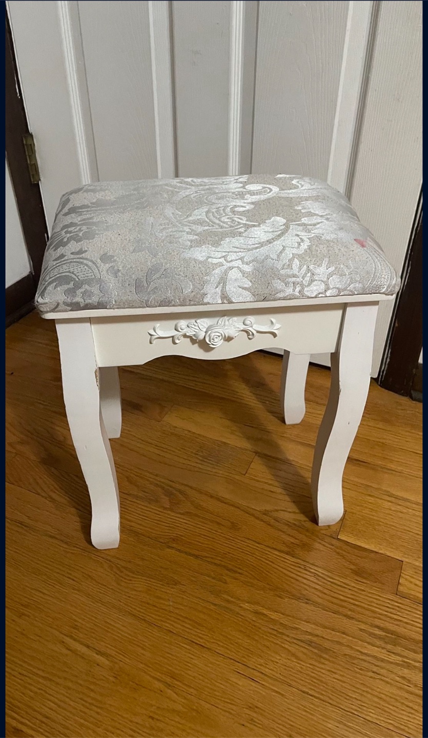 White Vanity Stool with Gray Cushion - photo 2