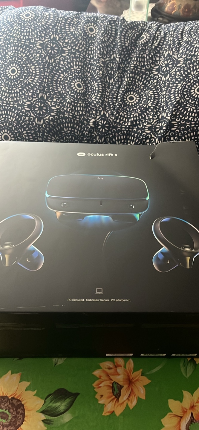 Oculus Rift S VR Headset with Controllers