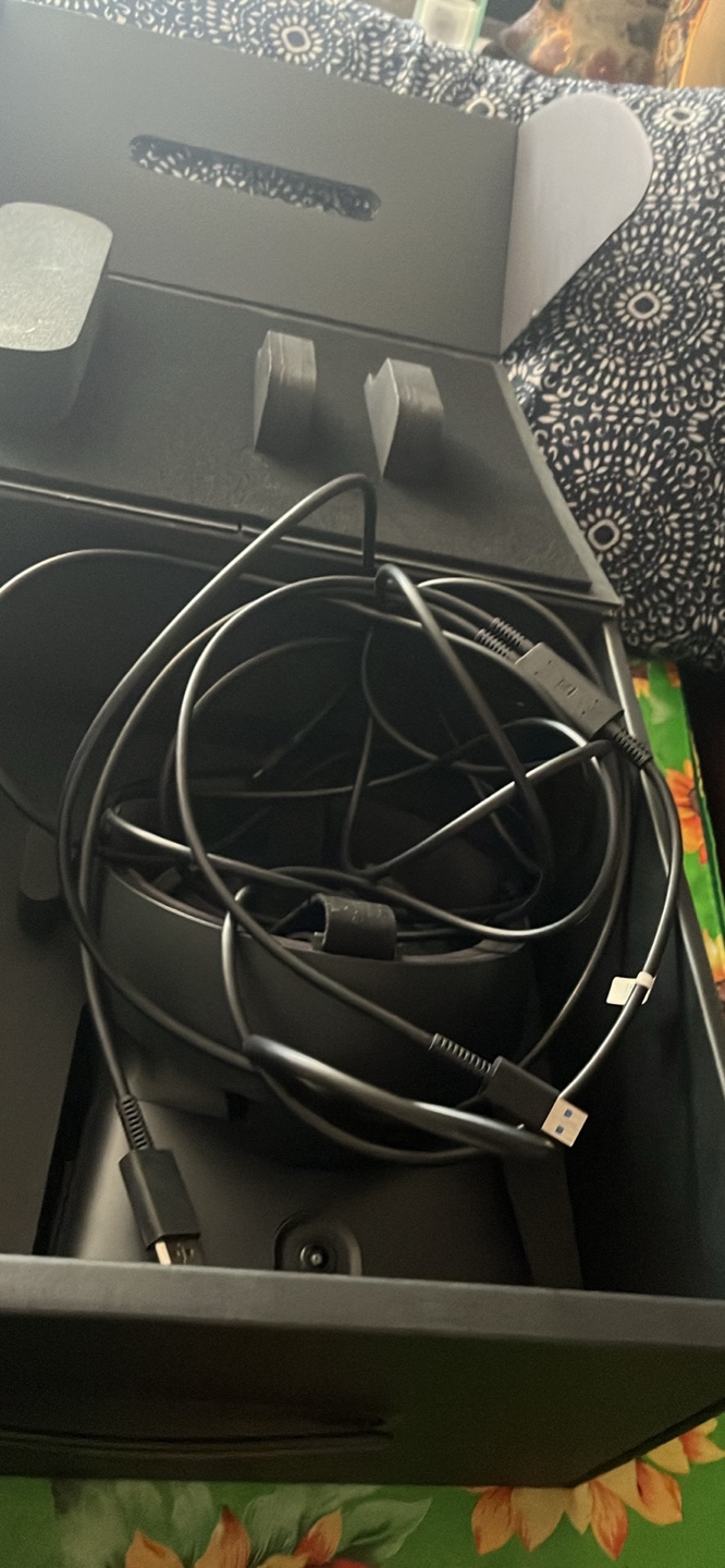 Oculus Rift S VR Headset with Controllers - photo 5