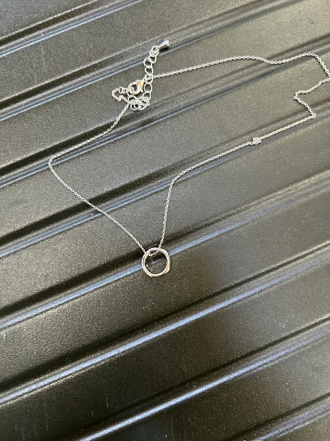 Silver Circle Pendant Necklace image indicator(3)