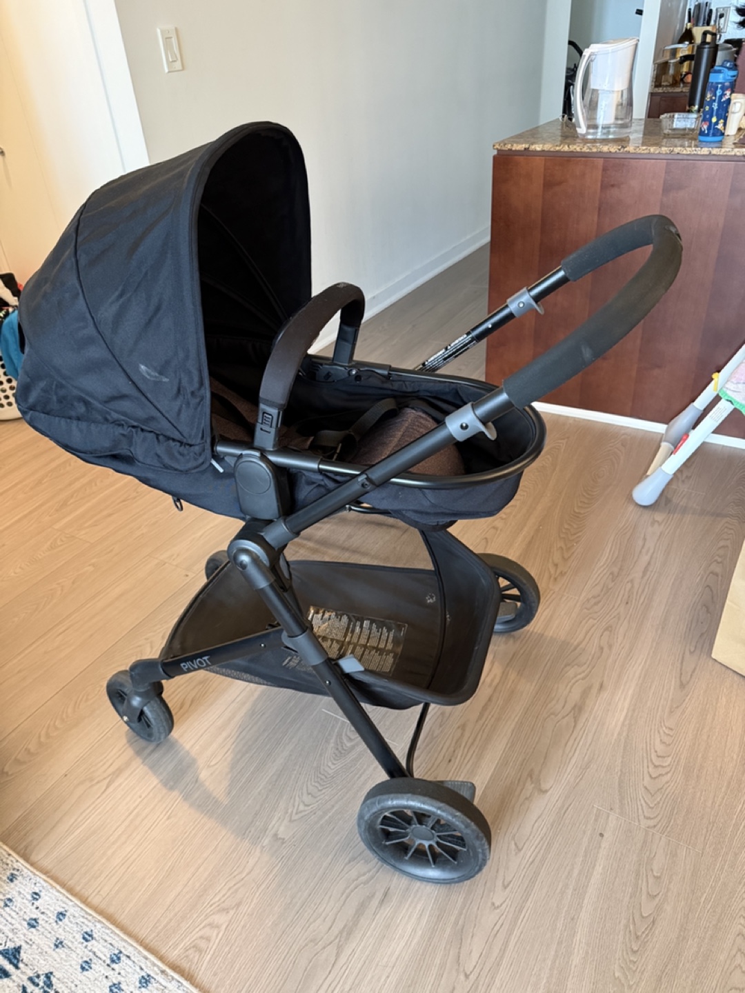 Evenflo Pivot Stroller - Black