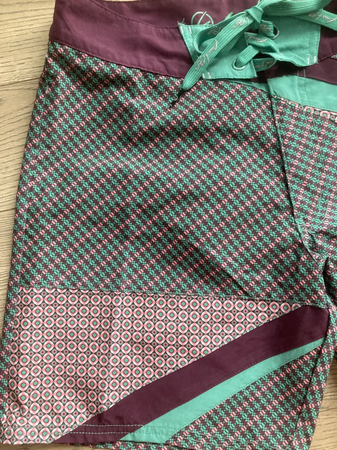 Beach Rays Men's Size 32 Geometric Pattern Board Shorts image indicator(3)