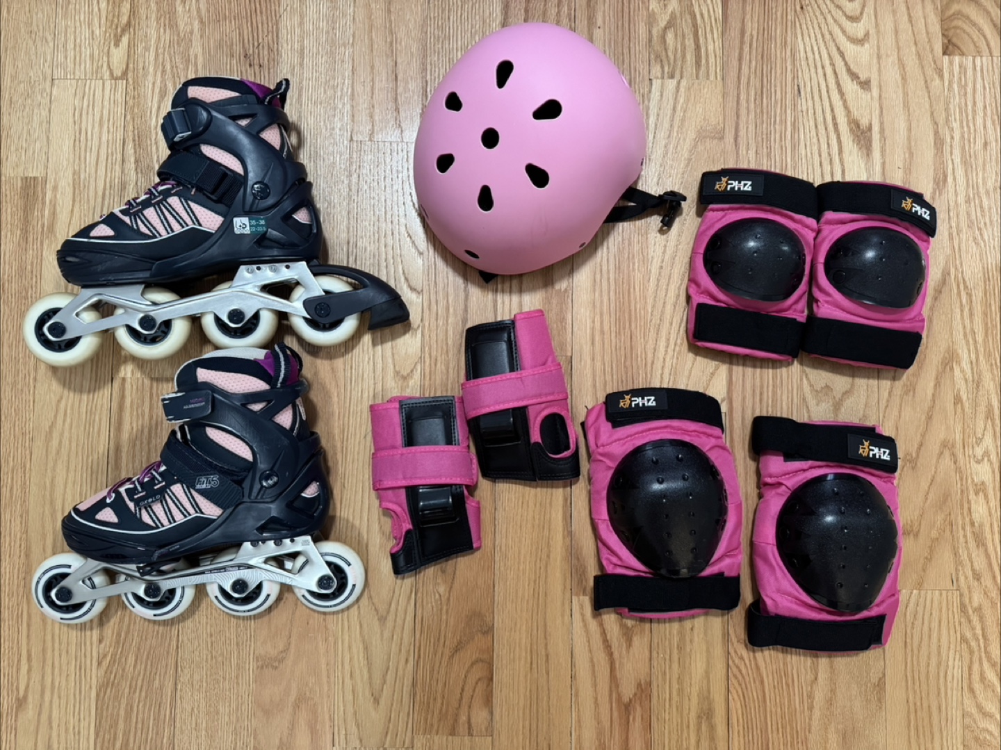 Junior’s / Women’s Inline Skates, Helmet, and Protective Gear