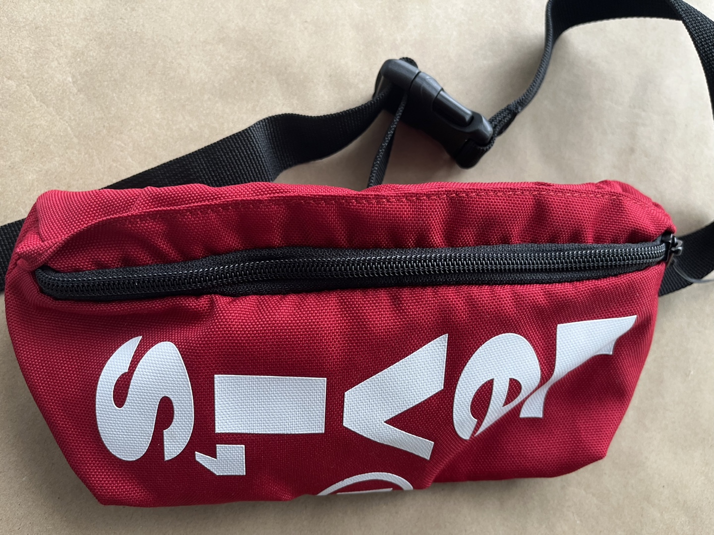Levi's Red Waistpack - photo 2