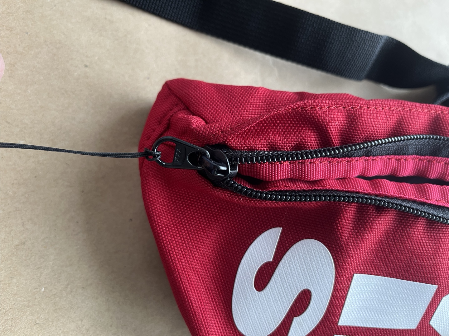 Levi's Red Waistpack - photo 3