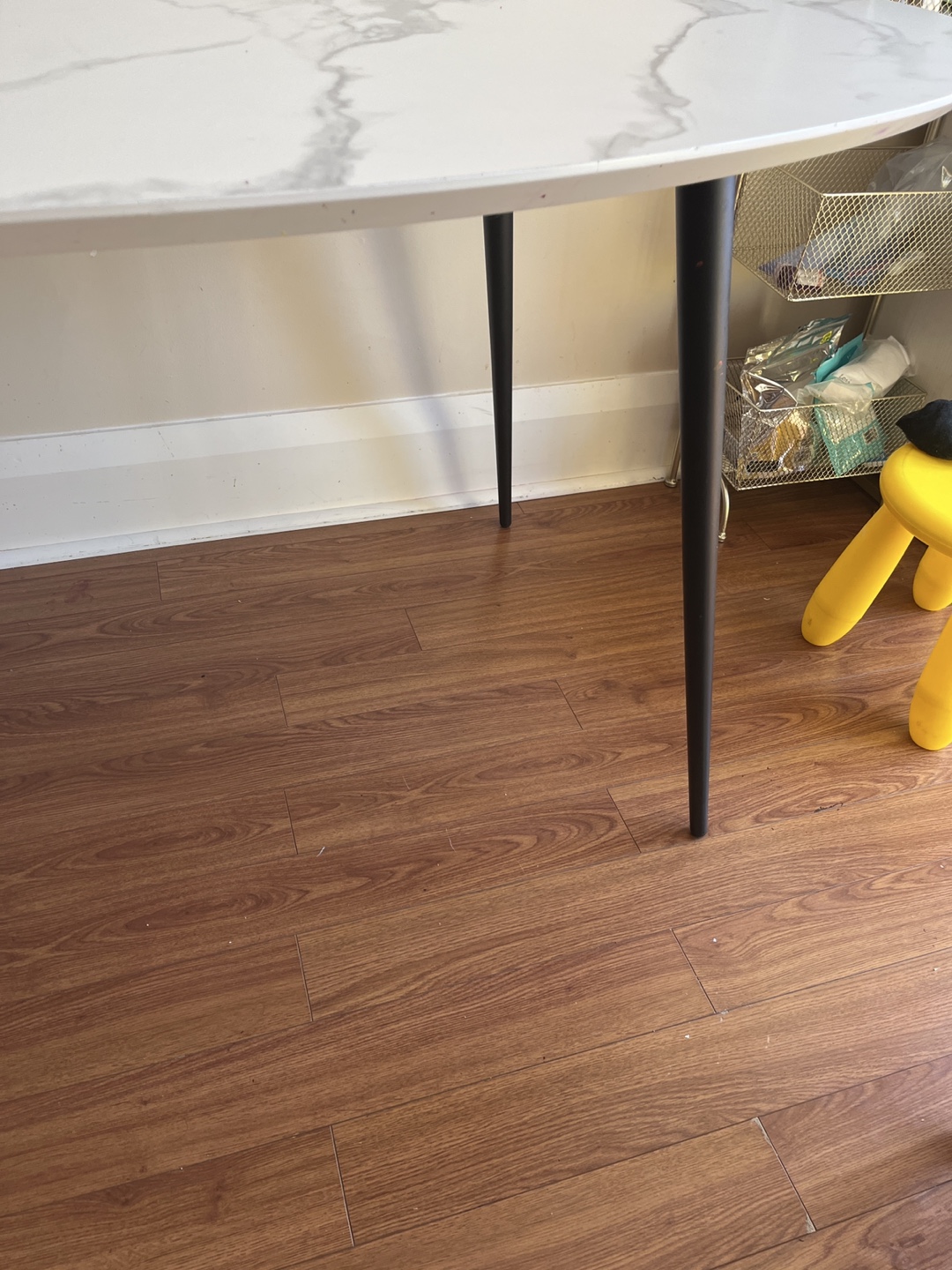 Structube Oval Dining Table - photo 4