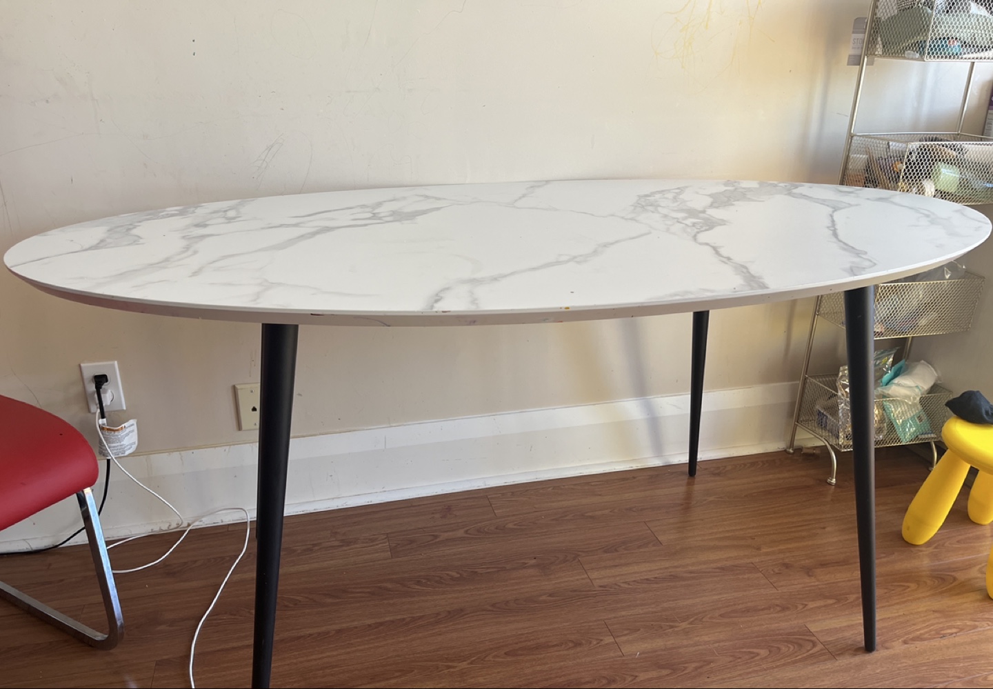 Structube Oval Dining Table - photo 5