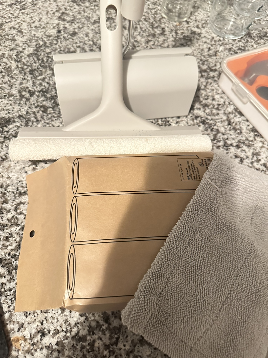 MUJI bundle of Cleaning tool Roller and Replacement Refills