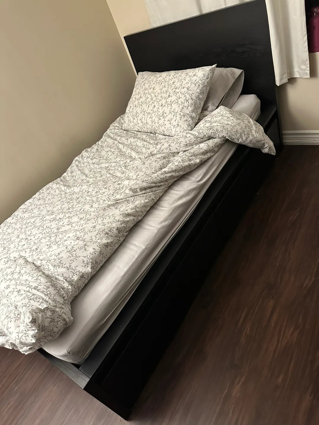 IKEA MALM Single Bed Frame with drawers - MUST GO ASAP!!! image indicator(2)