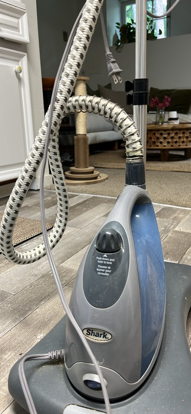 Shark Fabric Steamer - photo 2