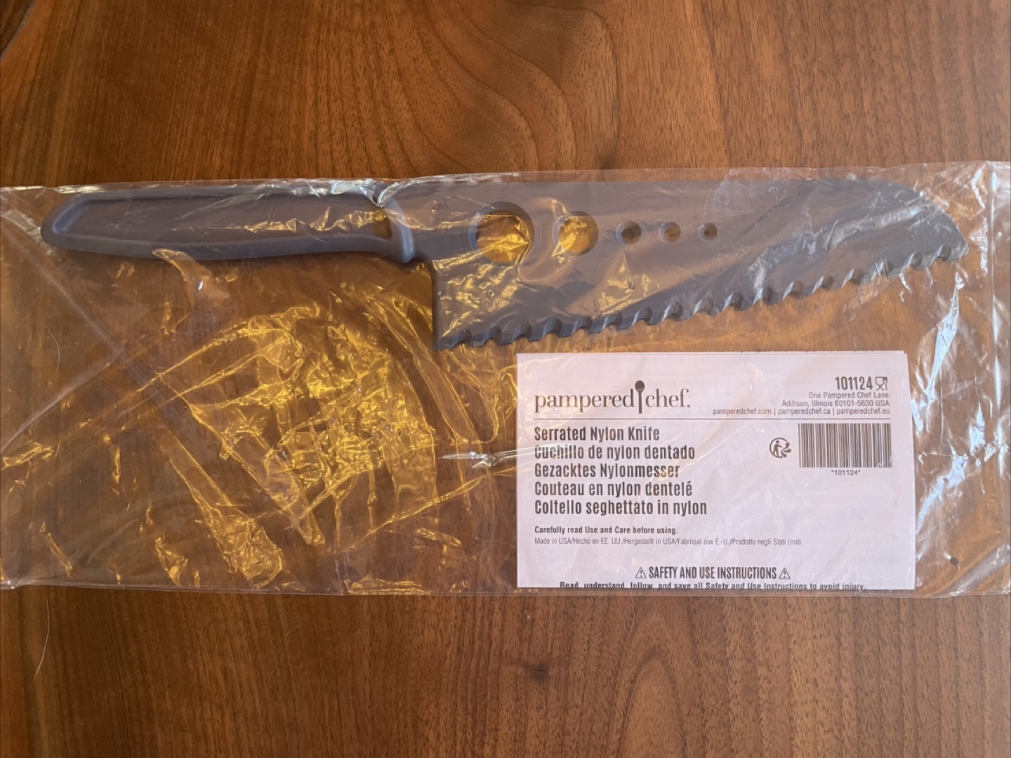 Pampered Chef Serrated Nylon Knife