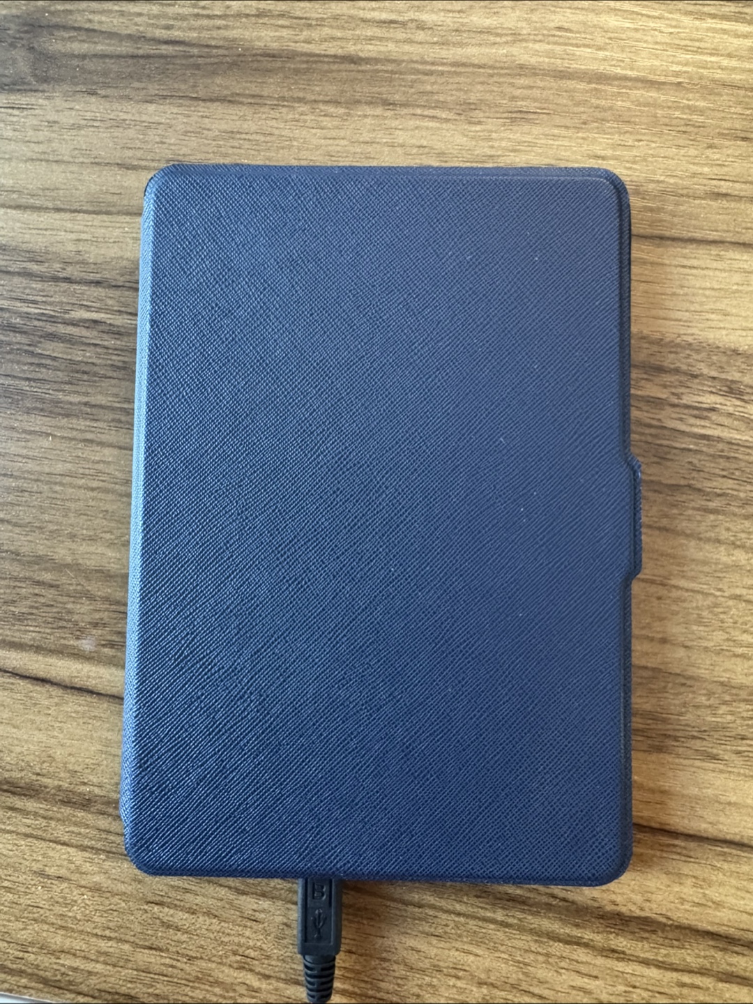 Kindle Paperwhite with a case - photo 2