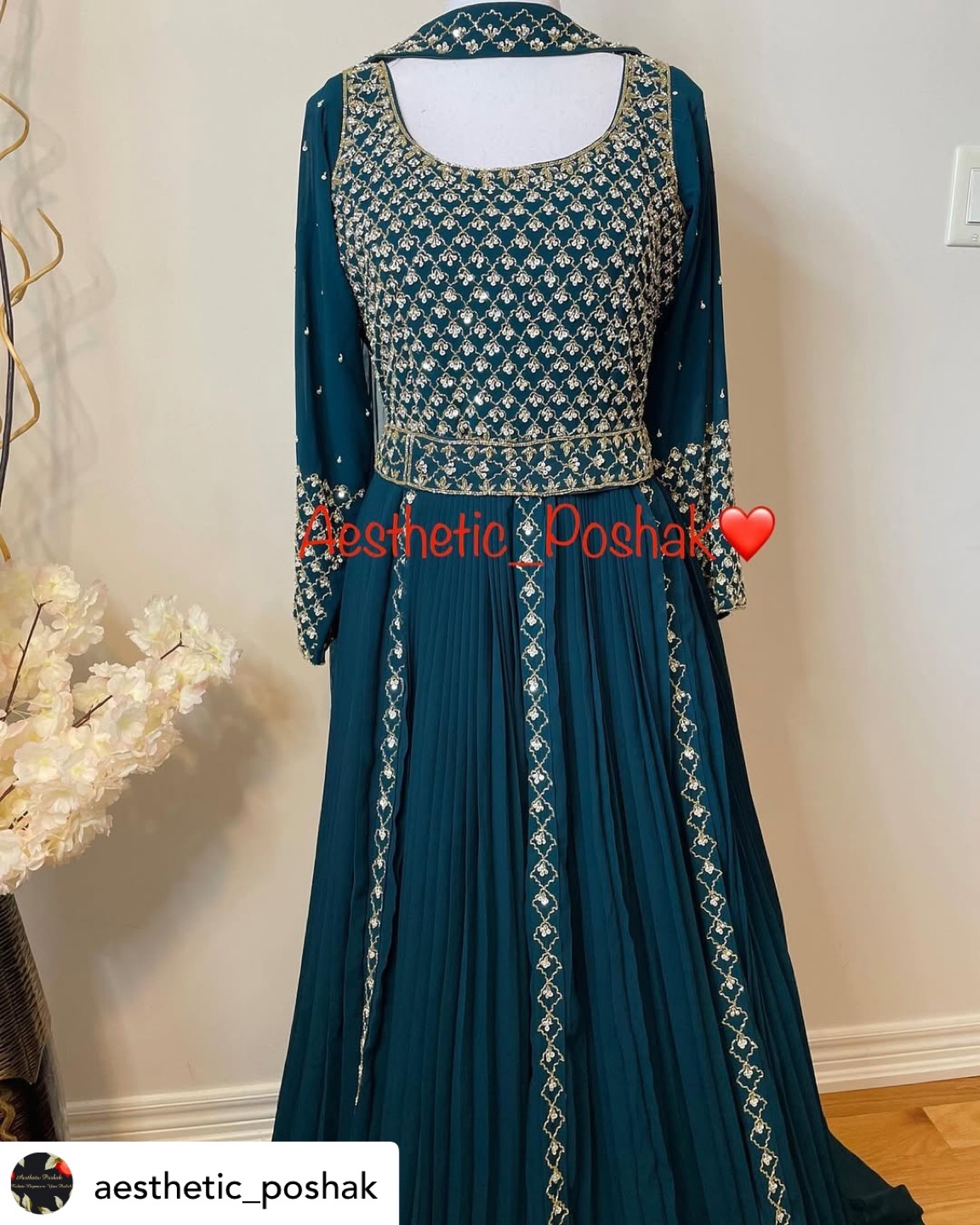 Gorgeous Embroidered Dress - photo 2