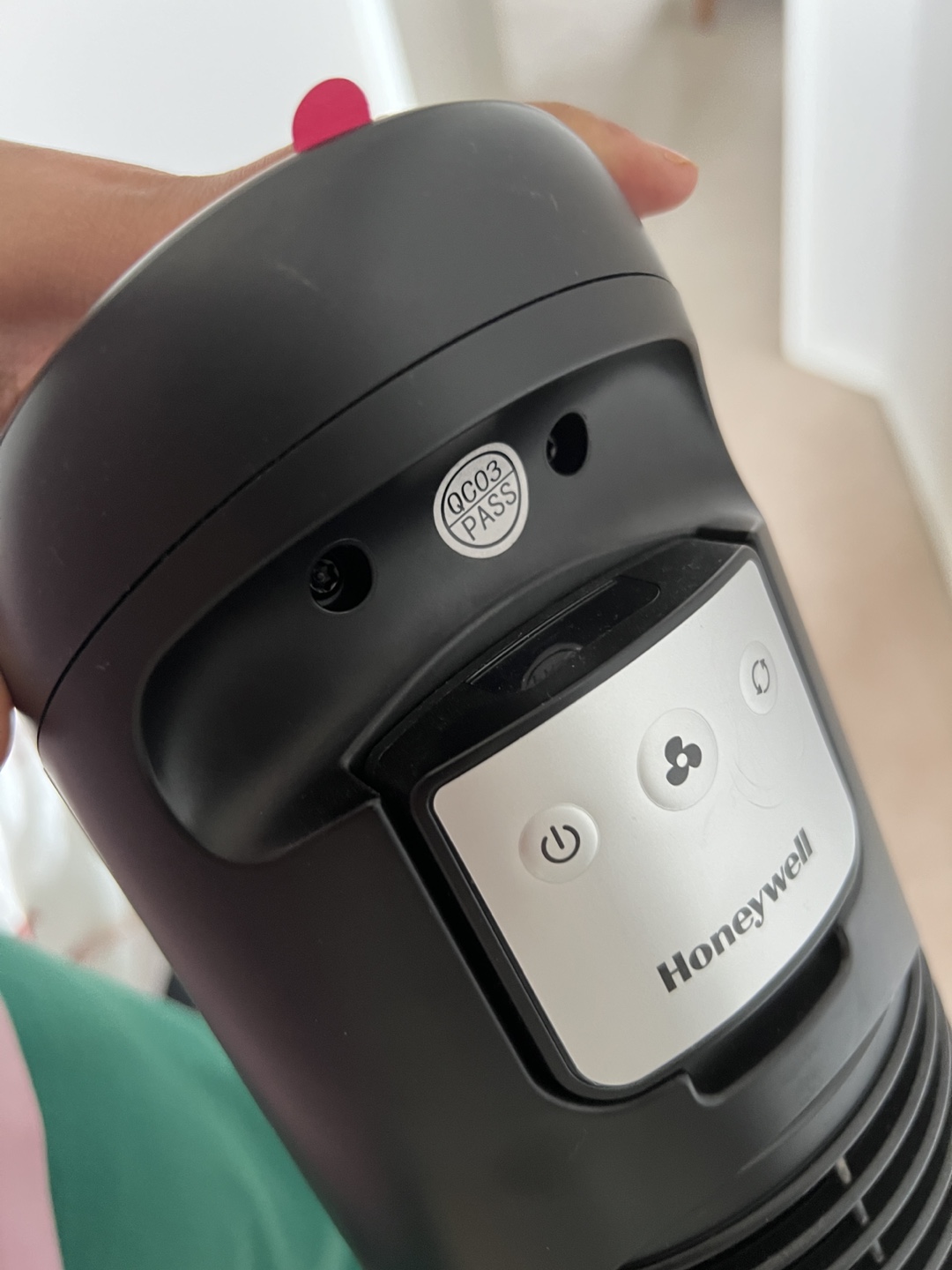 Honeywell QuietSet Tower Fan - photo 2