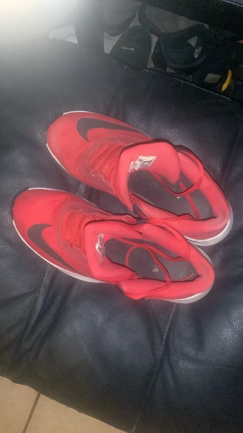 Nike Infuriate Red Shoes thumbnail