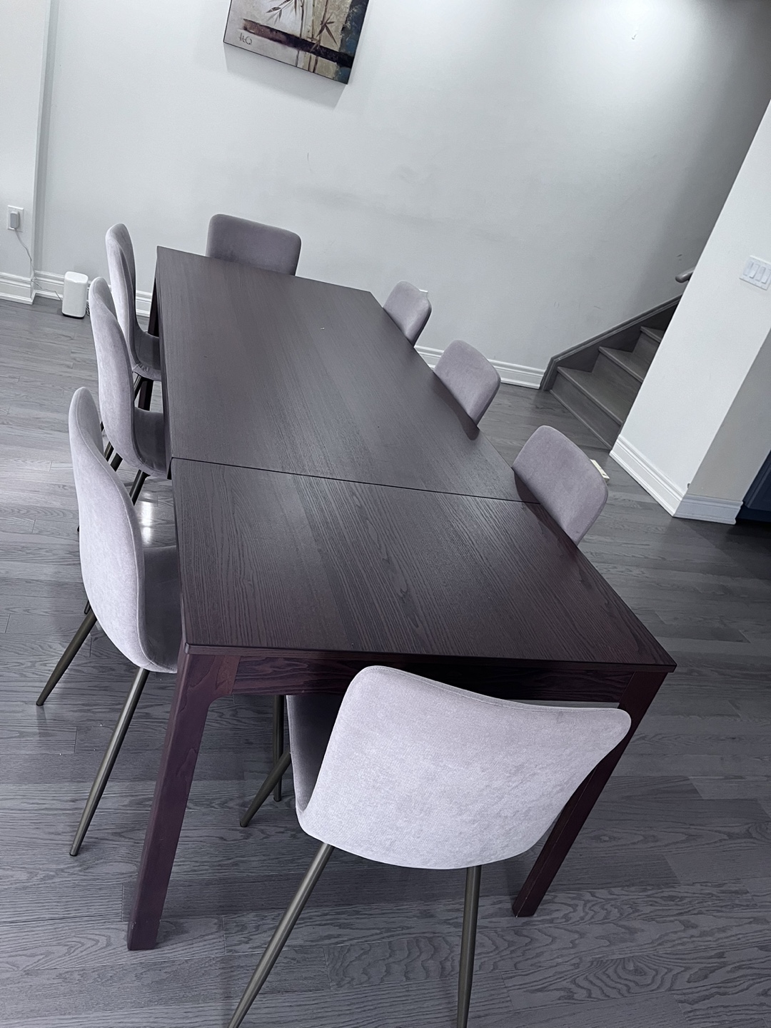 Extendable Dining Table with 8 Chairs