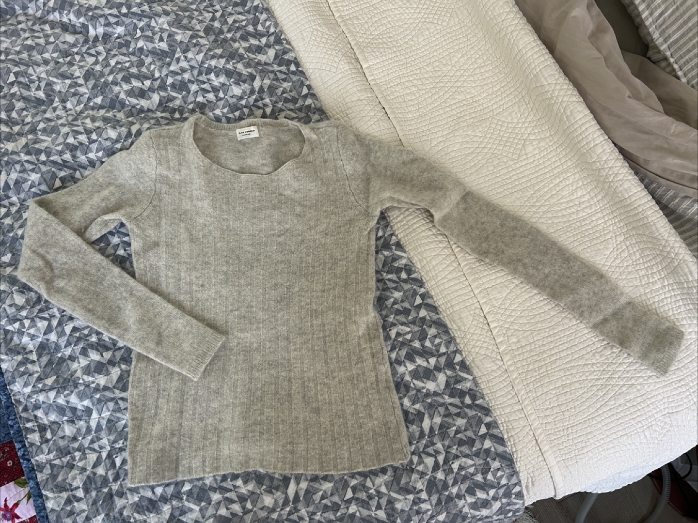 Club Monaco Cashmere Sweater XS