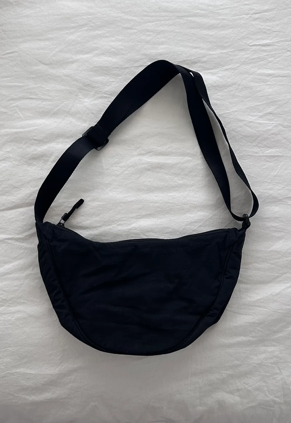 Uniqlo Black Fanny Pack image indicator(3)