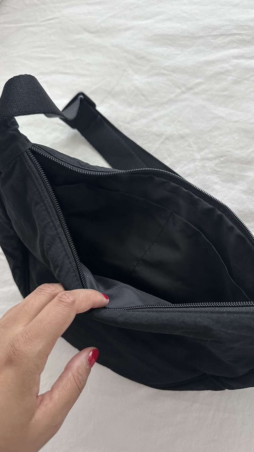 Uniqlo Black Fanny Pack - photo 5