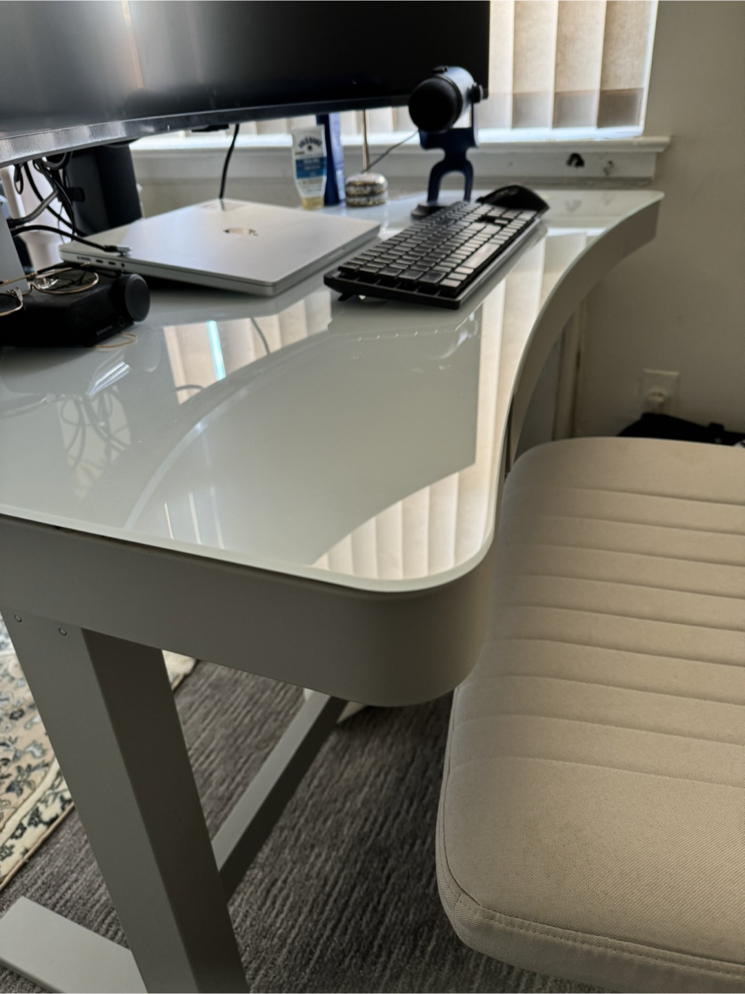 Electric Standing Desk with Wireless Charging