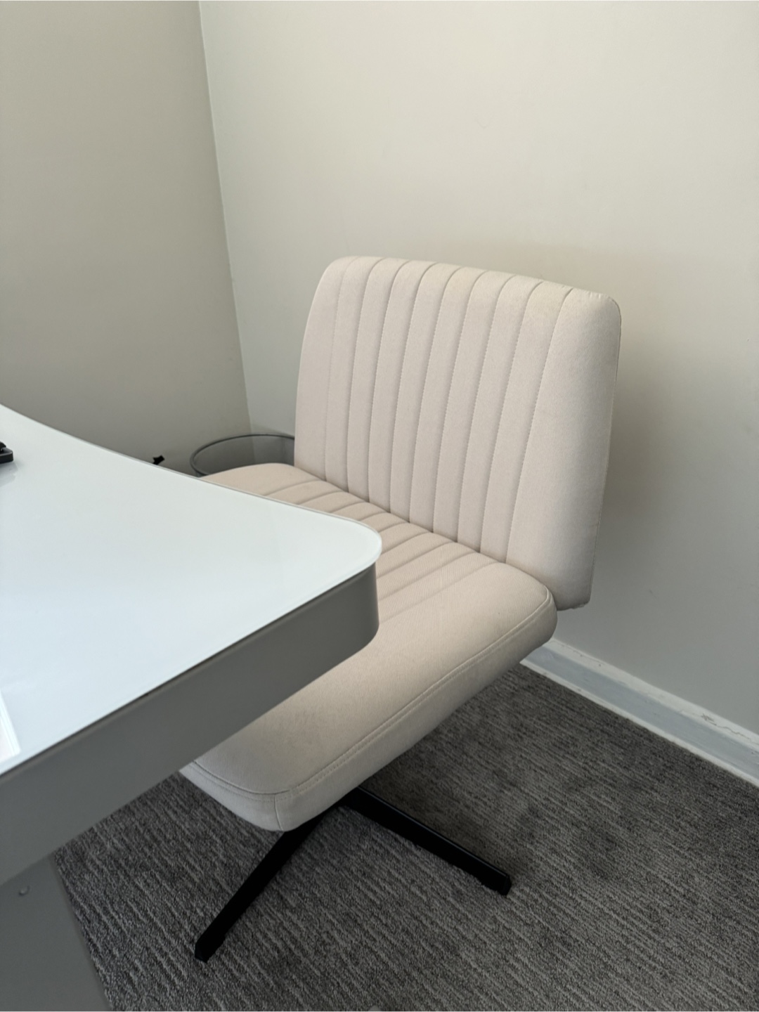 Modern Swivel Chair - Beige