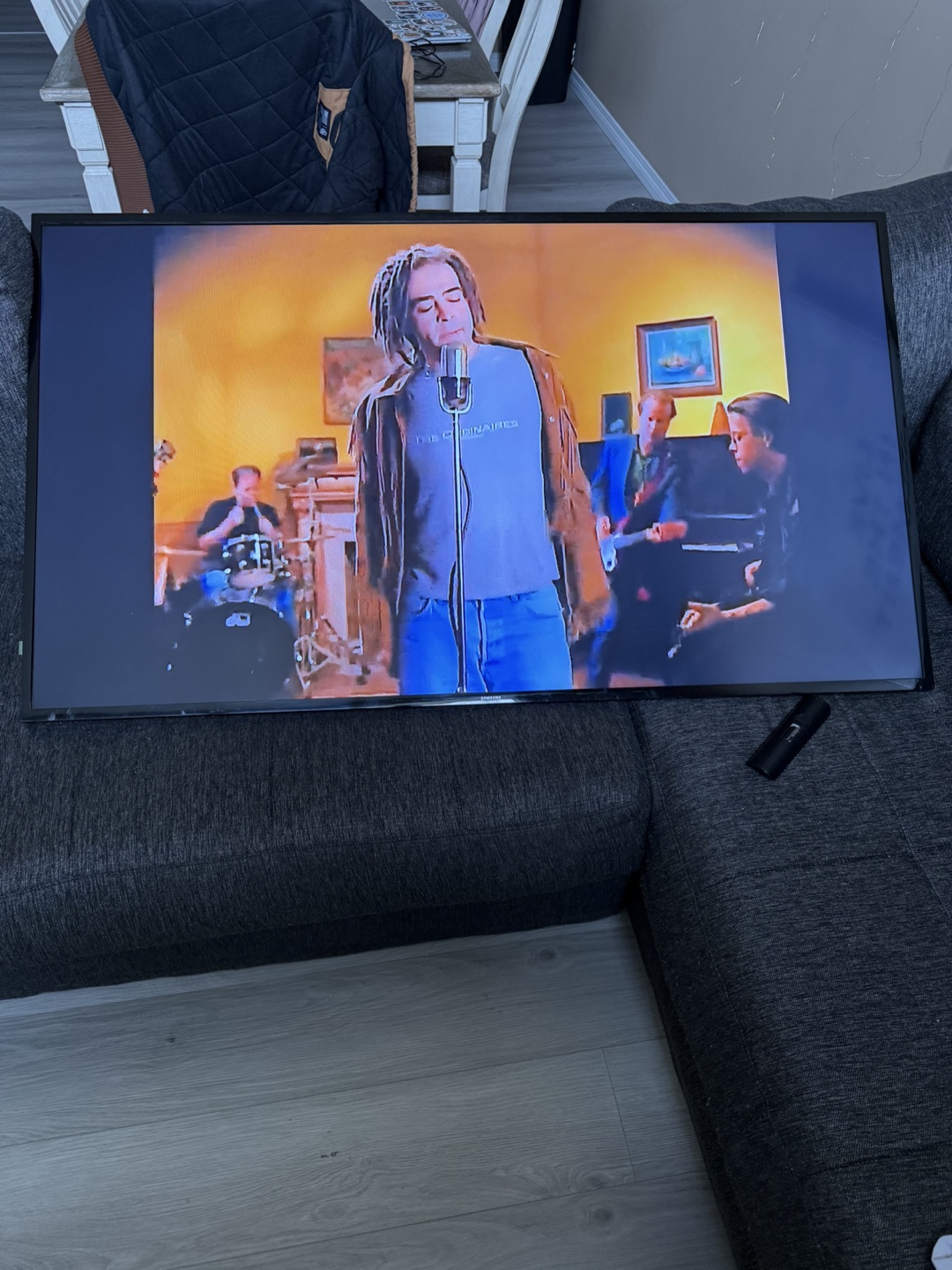 60” Samsung SmarTV - photo 3