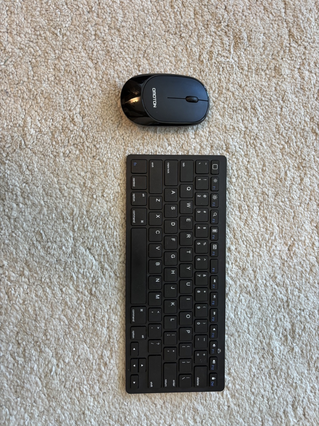 OMOTON Wireless Keyboard and Mouse Combo