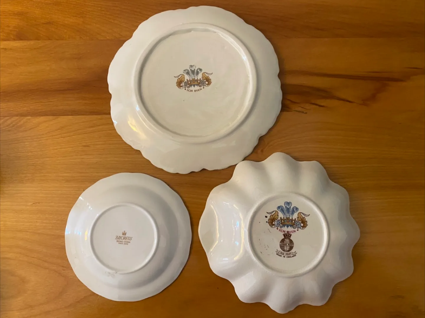 Vintage Royal Wedding Commemorative Mug, Tin & Plates image indicator(2)