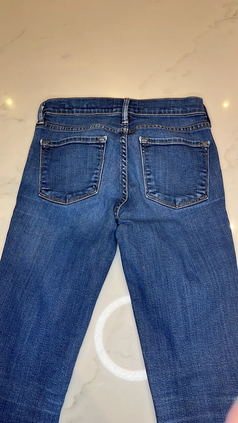 FRAME Le Skinny de Jeanne Jeans image indicator(3)