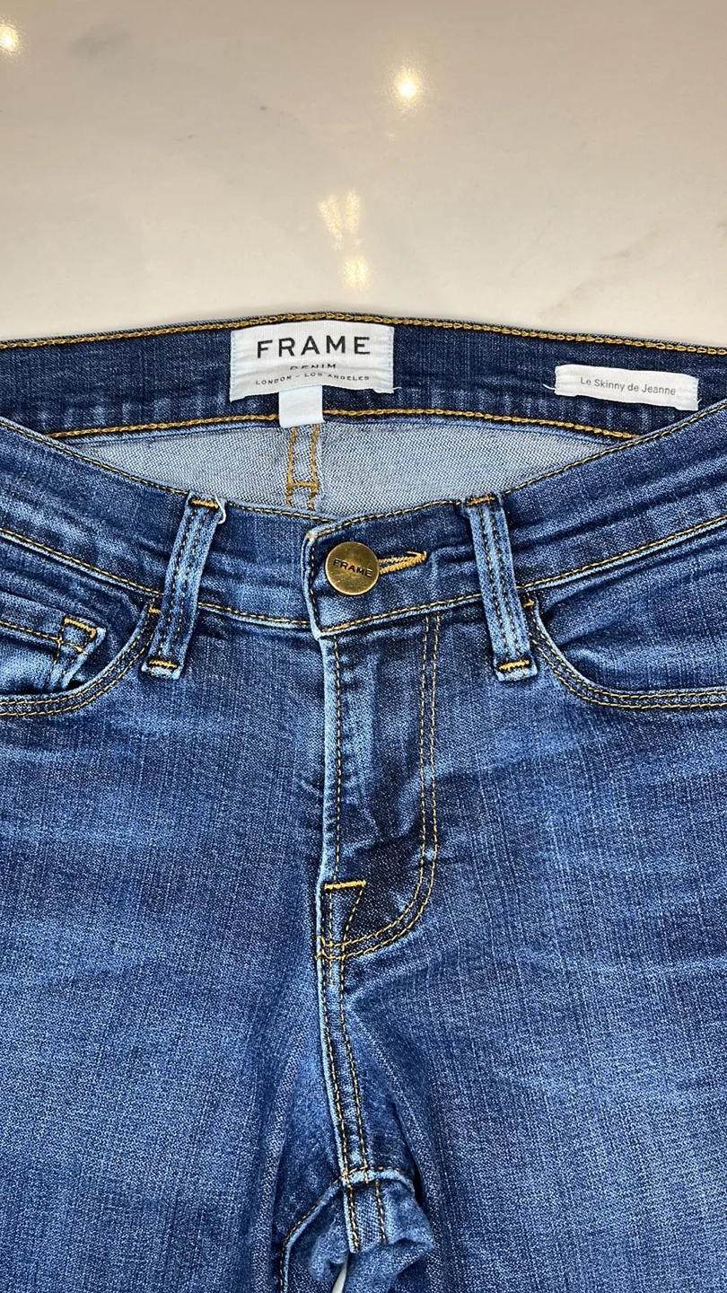 FRAME Le Skinny de Jeanne Jeans image indicator(5)