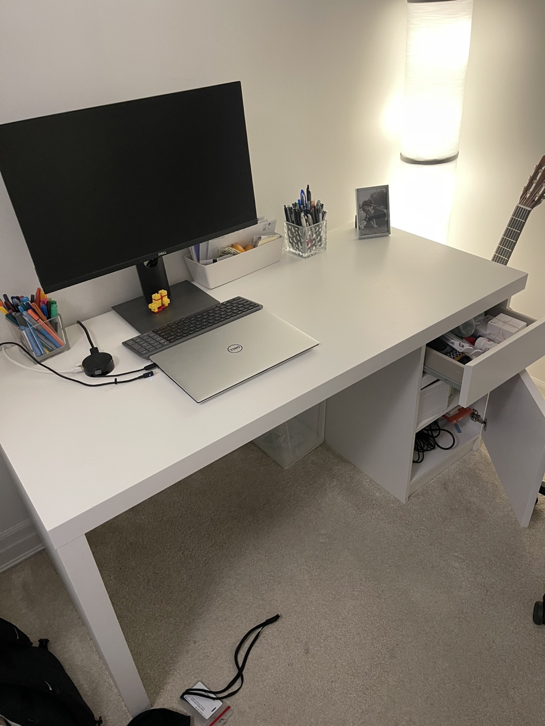 Desk - photo 4
