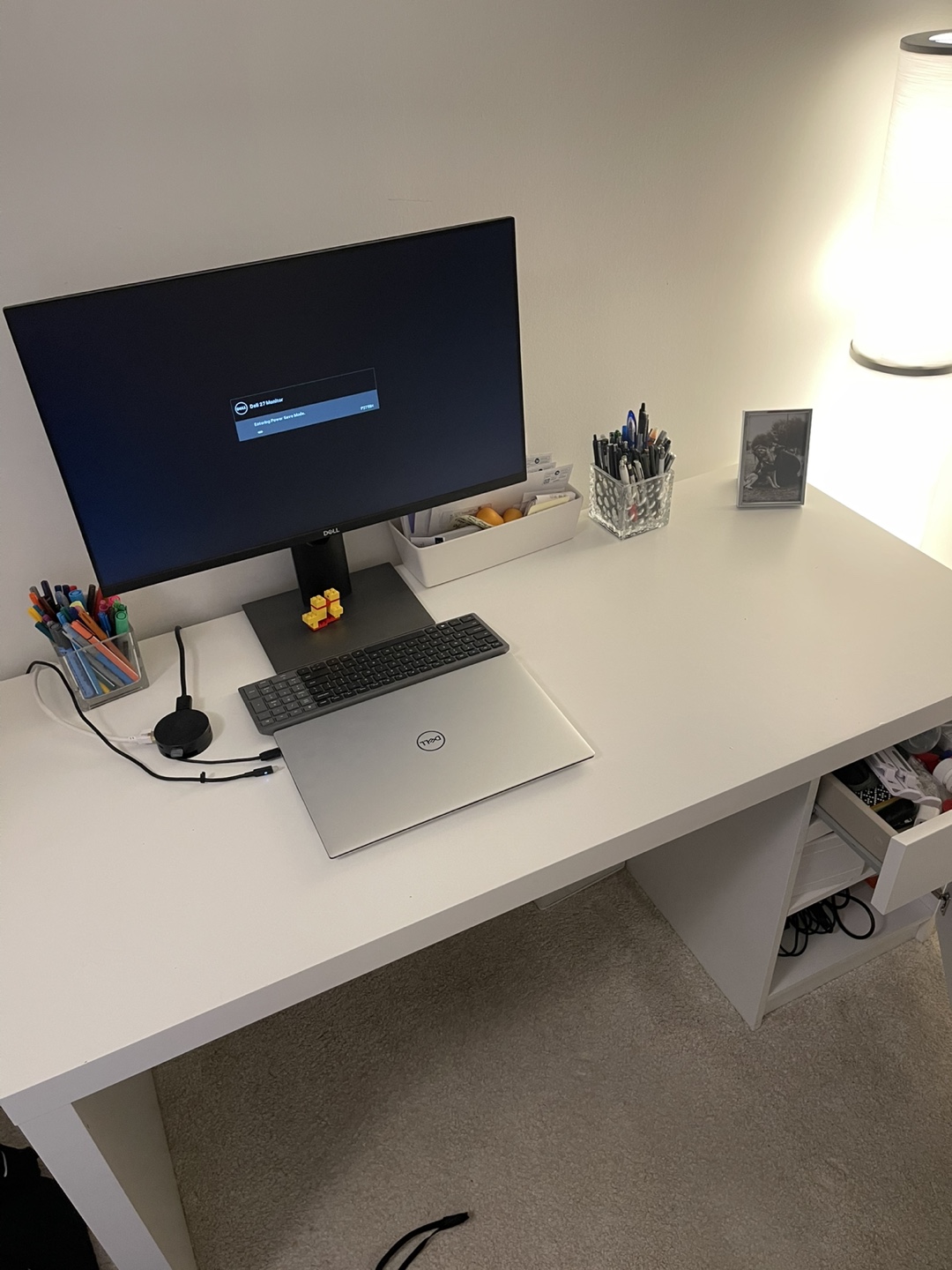 Desk - photo 3