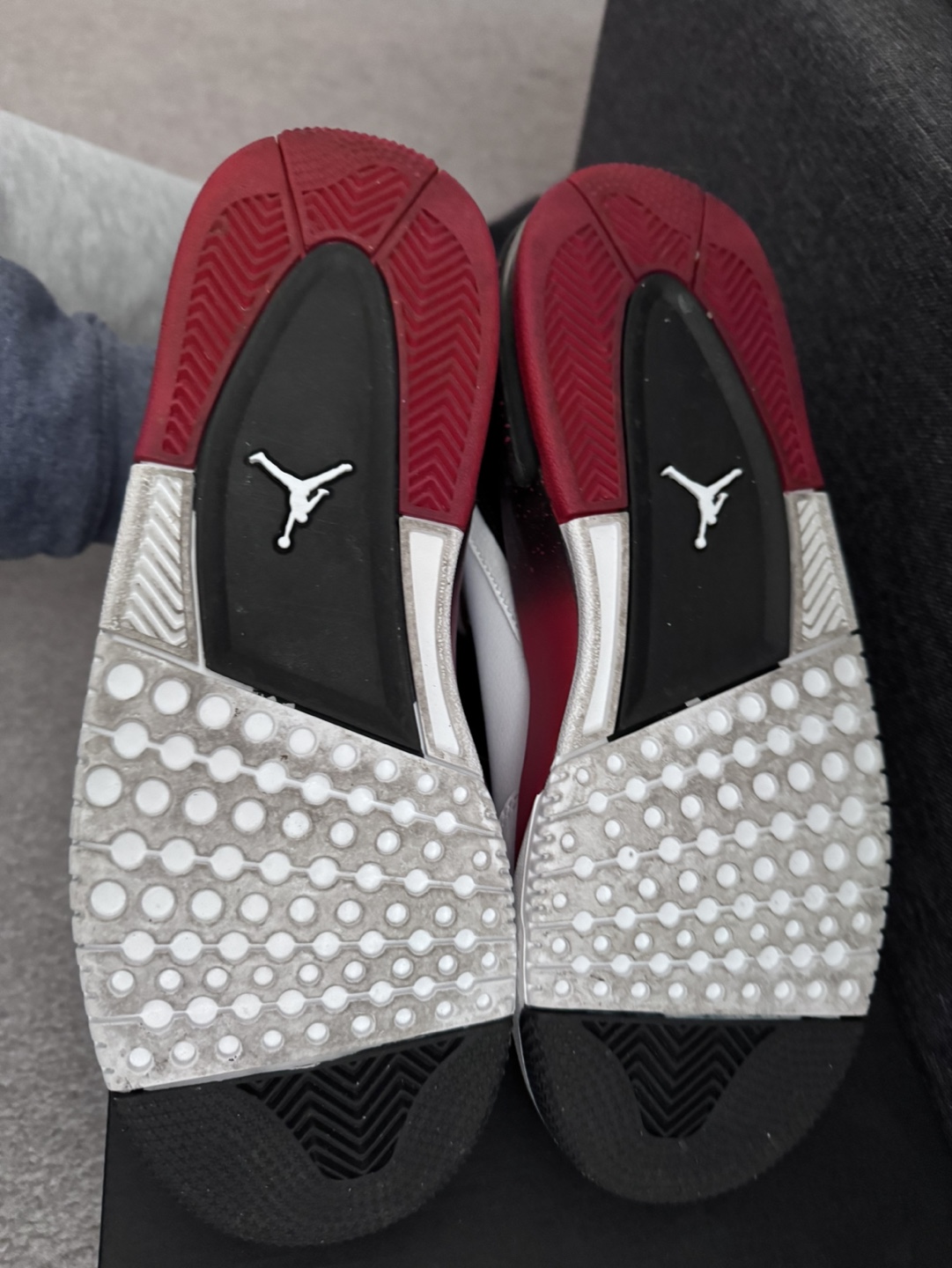 Youth size 7 - Jordan Flight Runner Basketball Shoes - photo 3