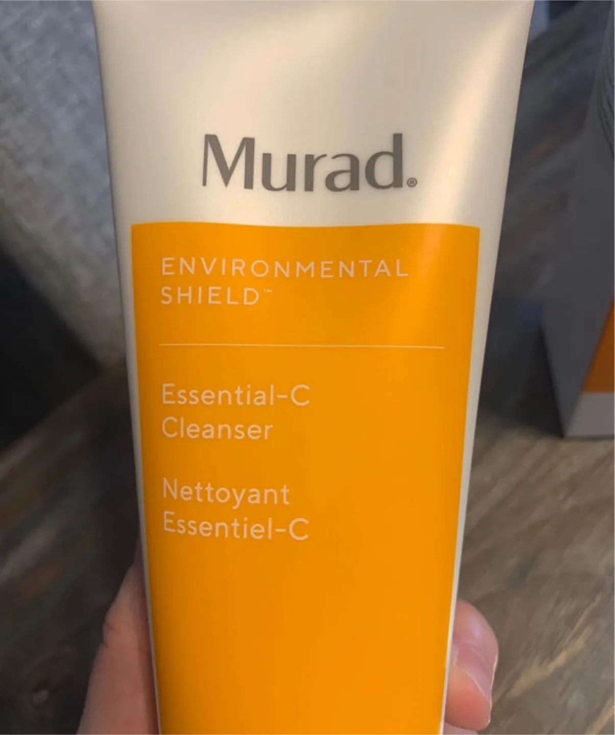 Murad Environmental Shield Essential-C Cleanser image indicator(3)
