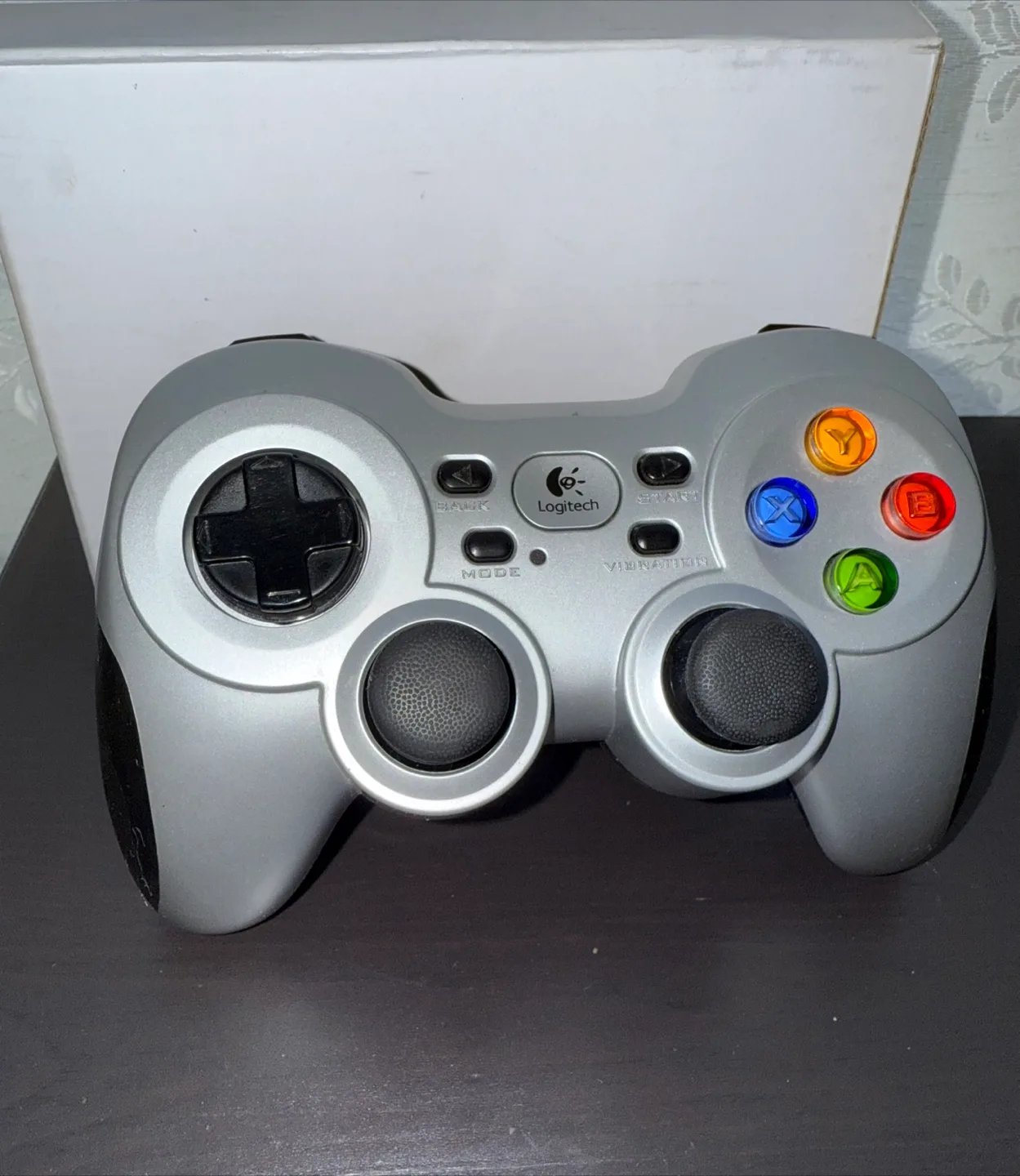 Logitech Wireless Gamepad F710 thumbnail