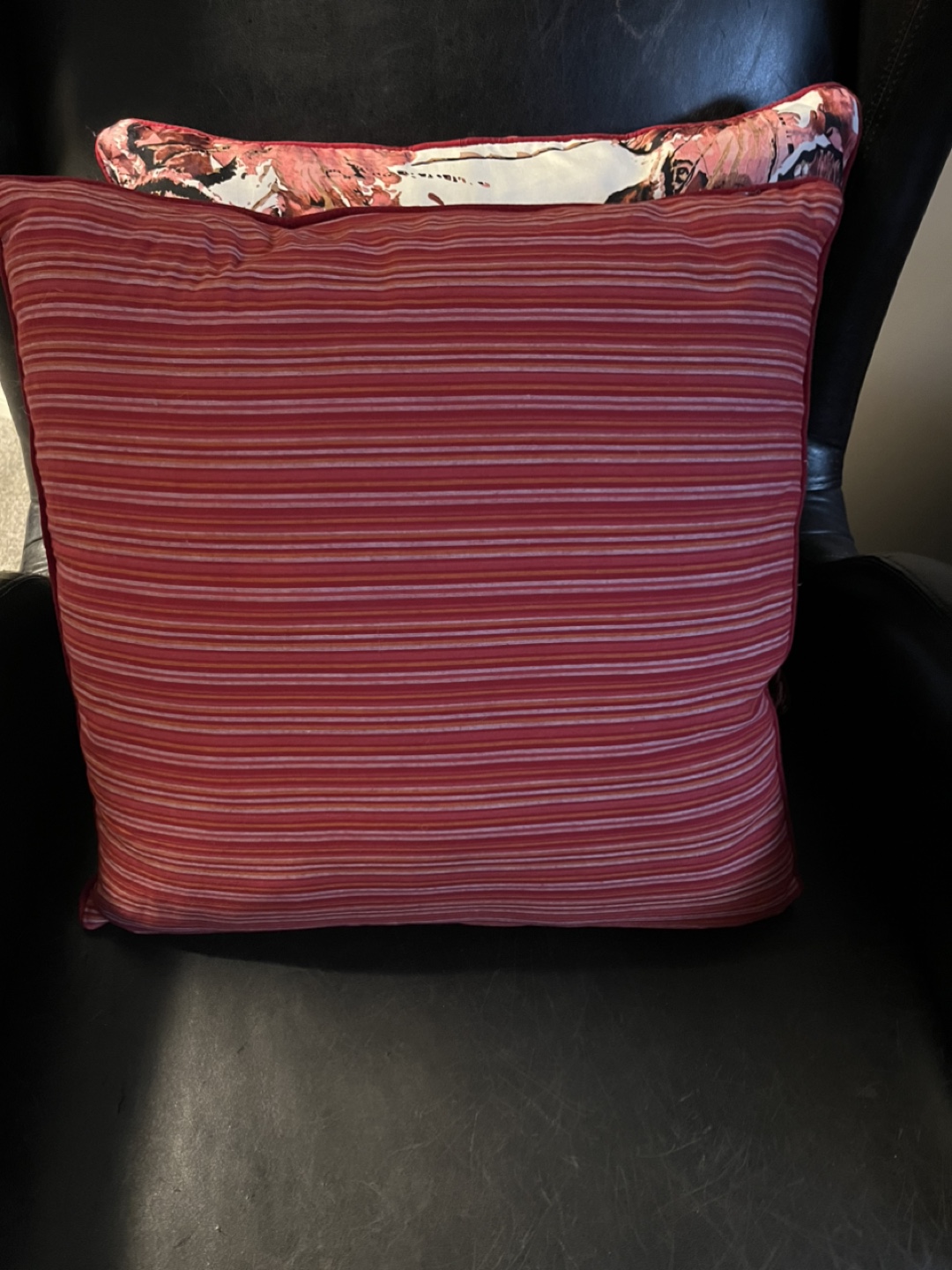 Pair of Decorative Throw Pillows - photo 2