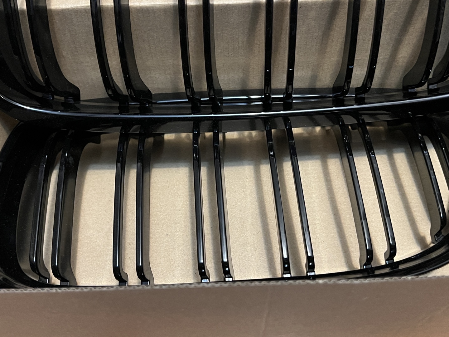 BMW E90 Gloss Black Kidney Grilles - photo 2