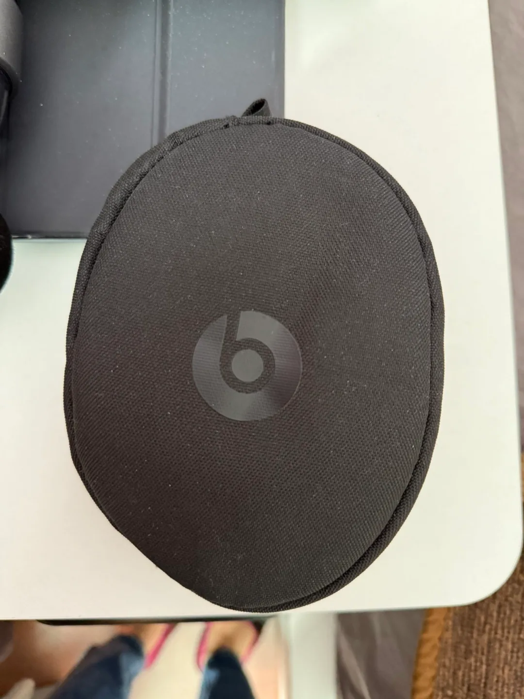 Beats Solo3 Wireless Headphones - White image indicator(2)