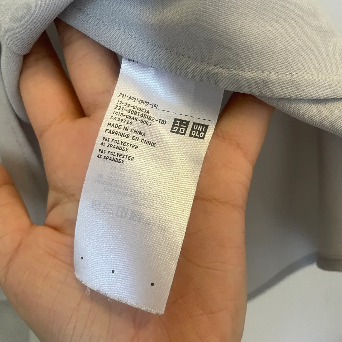 Uniqlo Grey Off White Camisole Tank Top Size Small image indicator(5)