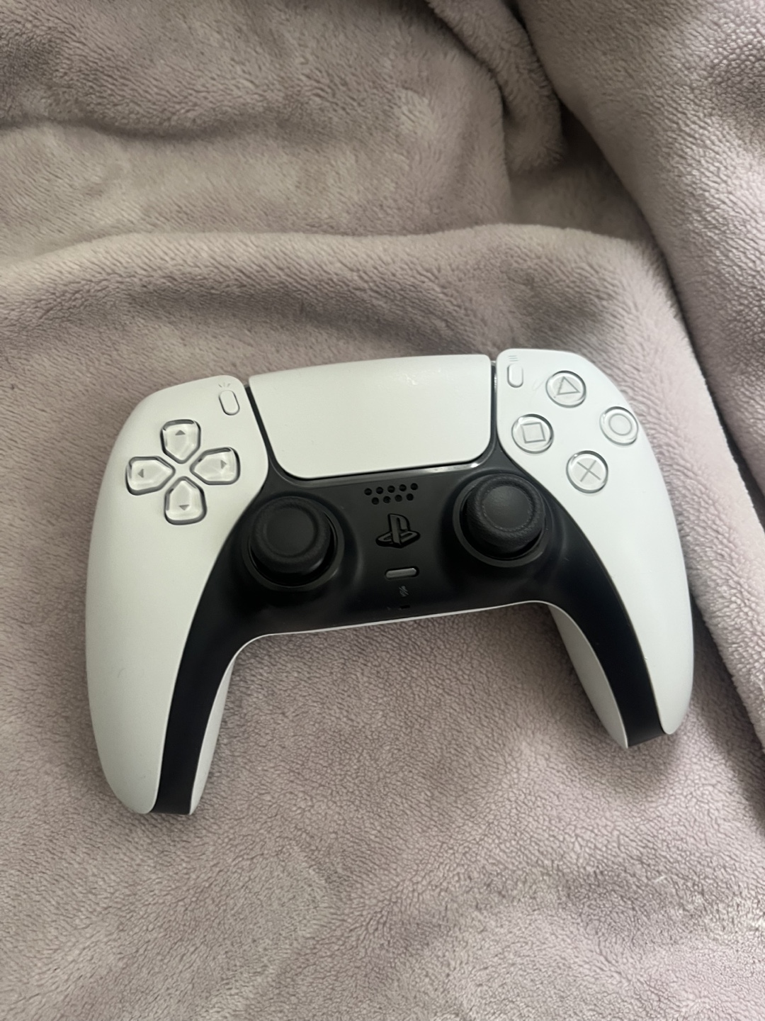 PS5 Console and Controller - White - photo 2