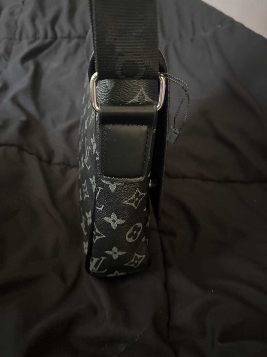 Black Louis Vuitton Messenger Bag - photo 5