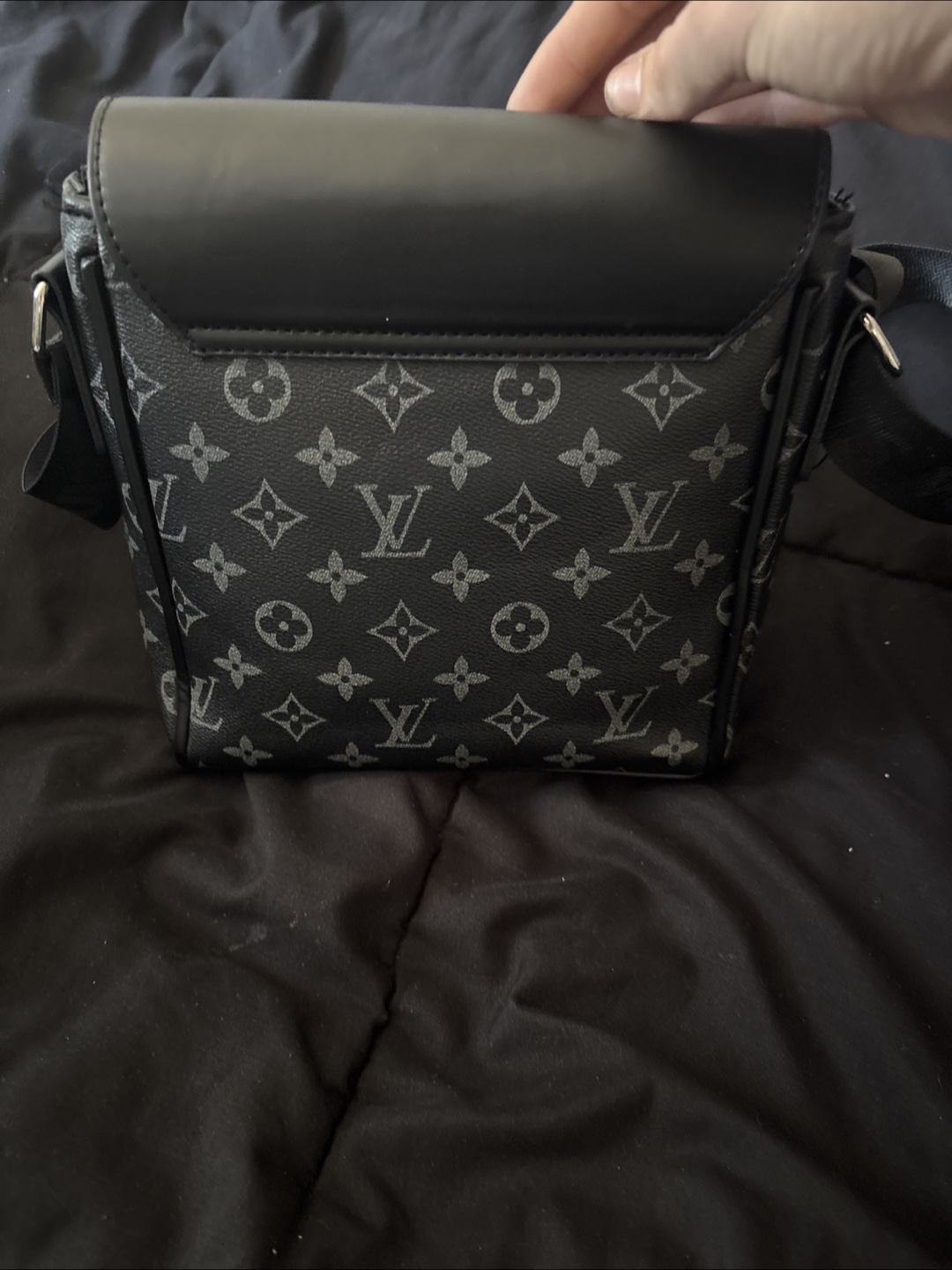 Black Louis Vuitton Messenger Bag - photo 3