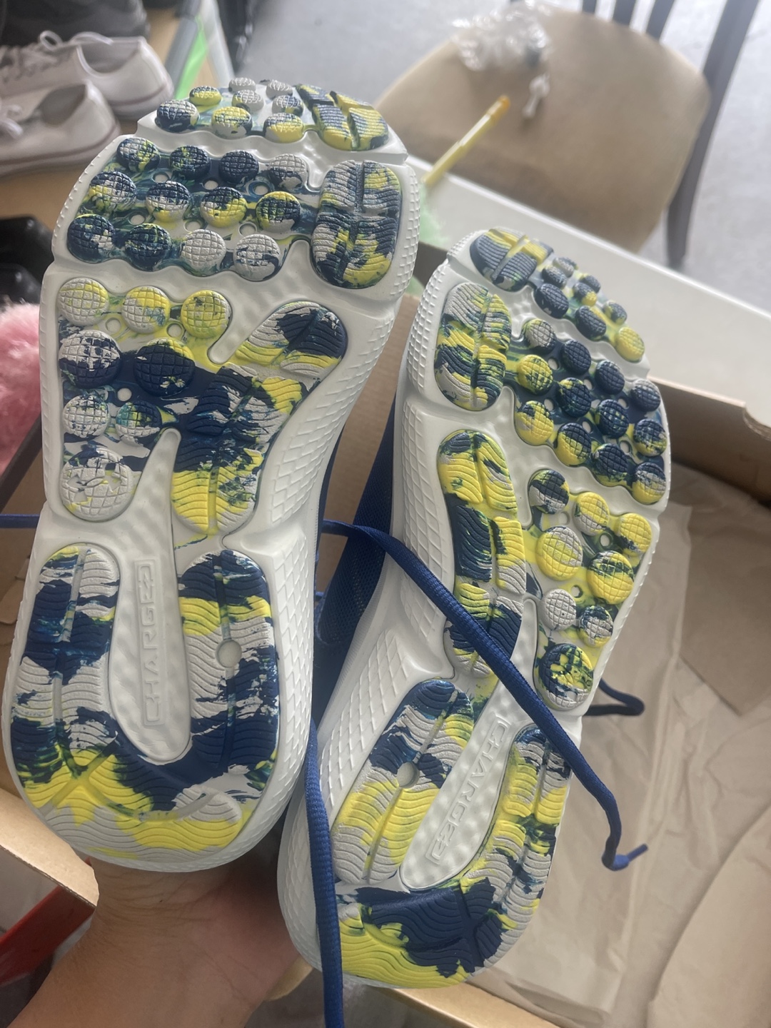 Under Armour Boys' Grade School Running Shoes - Size 6 usa - photo 3