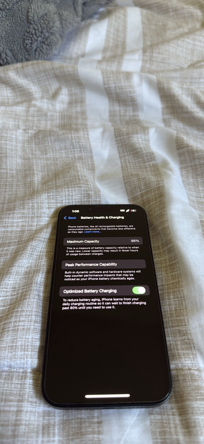 Selling my iPhone 14 – 256GB – Unlocked - photo 3