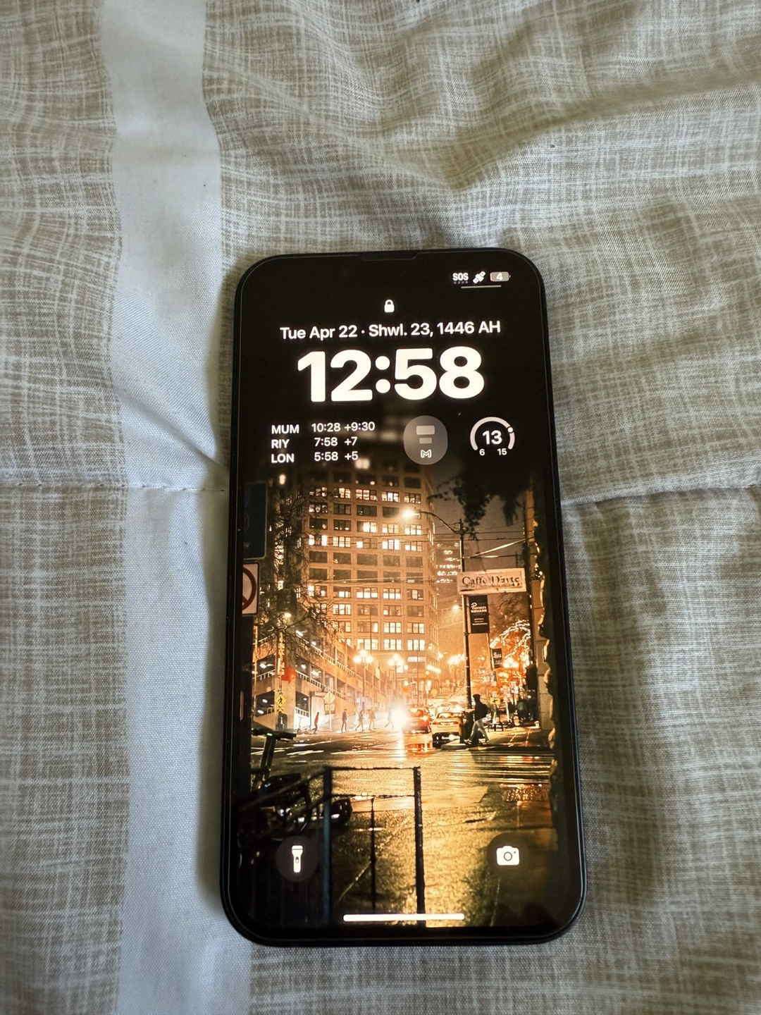 Selling my iPhone 14 – 256GB – Unlocked