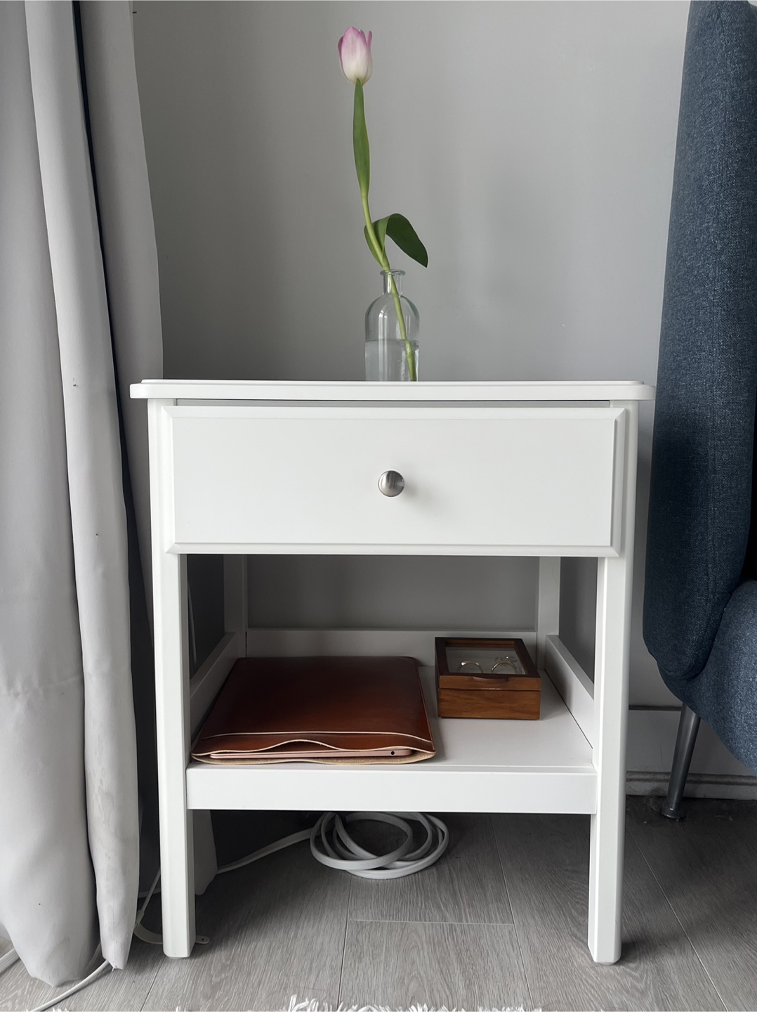White Wooden Nightstand with Drawer and Shelf