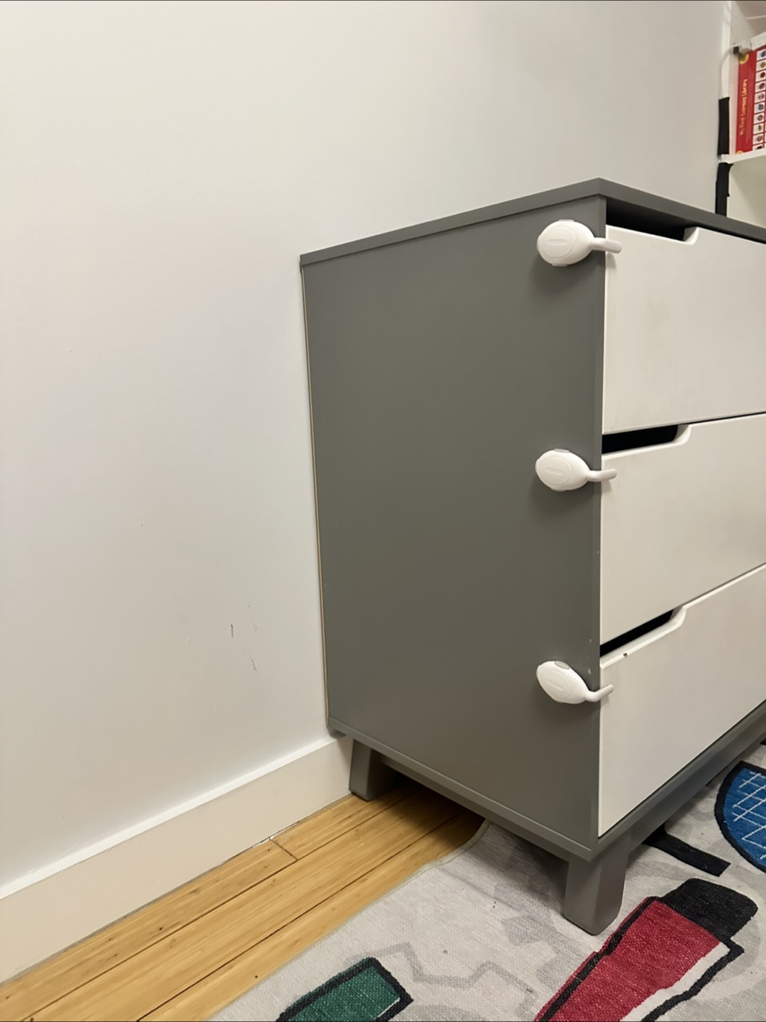 Child's dresser with three drawers and cabinet - photo 5