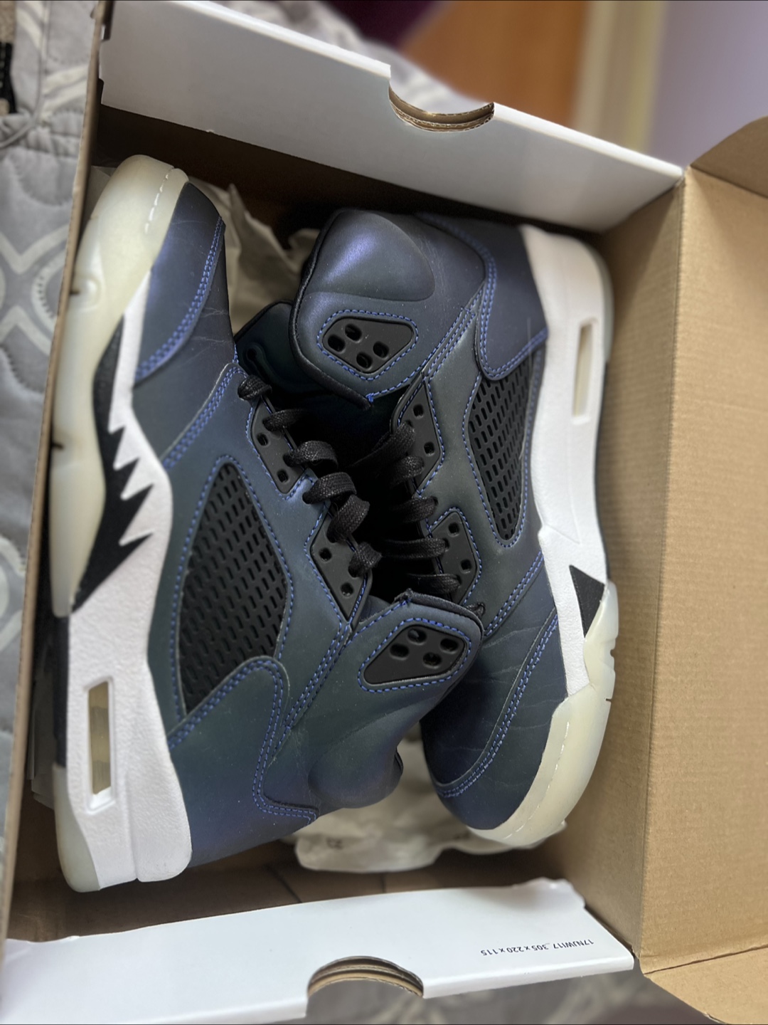 Women's Air Jordan 5 Retro Size 8
